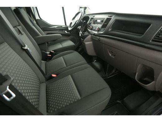 Ford Transit Custom 280 2.0 TDCI L1H1 Limited Airco Cruise Navigatie PDC 3 Persoons Stoelverw. LED Trekhaak ActivLease financial lease