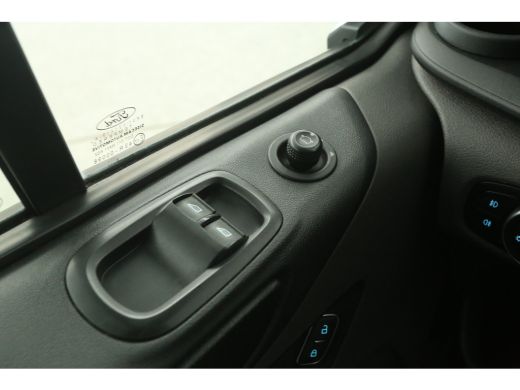 Ford Transit Custom 300 2.0 TDCI L2H2 Airco Camera Cruise 2xSchuifdeur LED 3 Persoons PDC Stoelverwarming Elektrpakket ActivLease financial lease
