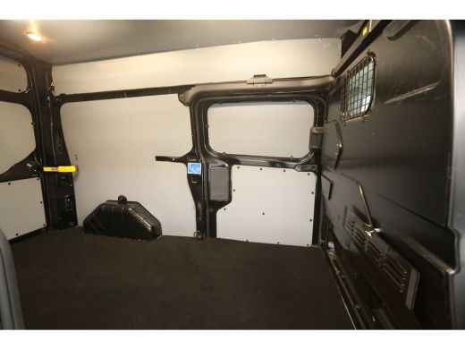 Ford Transit Custom 300 2.0 TDCI L2H2 Airco Camera Cruise 2xSchuifdeur LED 3 Persoons PDC Stoelverwarming Elektrpakket ActivLease financial lease