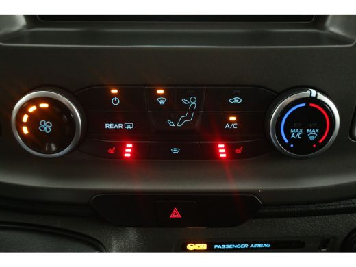 Ford Transit Custom 320 2.0 TDCI L2H2 2800KG Trekgew. Airco Cruise PDC Stoelverwarming LED Elektrpakket Trekhaak ActivLease financial lease