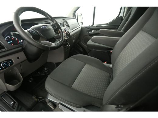 Ford Transit Custom 320 2.0 TDCI L2H2 2800KG Trekgew. Airco Cruise PDC Stoelverwarming LED Elektrpakket Trekhaak ActivLease financial lease
