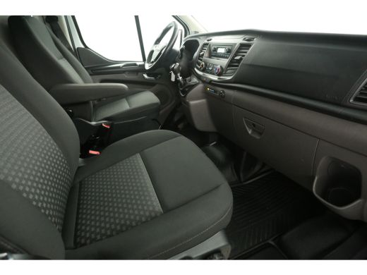 Ford Transit Custom 320 2.0 TDCI L2H2 2800KG Trekgew. Airco Cruise PDC Stoelverwarming LED Elektrpakket Trekhaak ActivLease financial lease