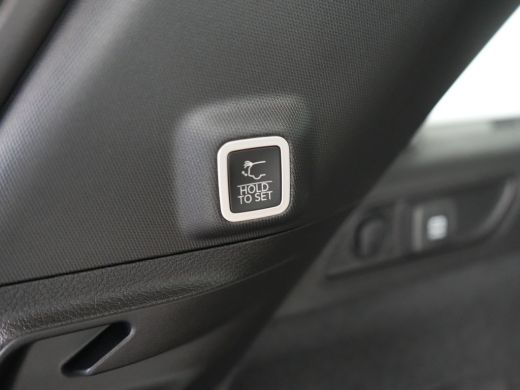 Jeep Grand Cherokee Jeep Summit Reserve | 10'' digitaal cluster | 10.1'' infotainment met navigatie en Uconnect | 21'... ActivLease financial lease