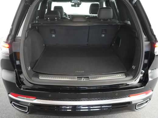 Jeep Grand Cherokee Jeep Summit Reserve | 10'' digitaal cluster | 10.1'' infotainment met navigatie en Uconnect | 21'... ActivLease financial lease