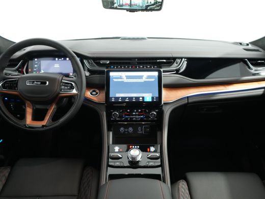 Jeep Grand Cherokee Jeep Summit Reserve | 10'' digitaal cluster | 10.1'' infotainment met navigatie en Uconnect | 21'... ActivLease financial lease