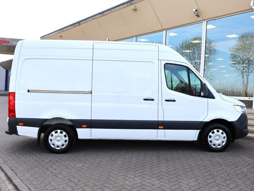 Mercedes Sprinter 316 2.2 CDI 163 PK AUT. L2H2 + 2 SCHUIFDEUREN | BREEDBEELD MBUX | TREKHAAK | CAMERA | CARPLAY ActivLease financial lease