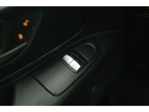 Mercedes Vito 111 CDI Lang Airco 3 Persoons Trekhaak Imperiaal 3 Persoons Leder Elektrpakket ActivLease financial lease