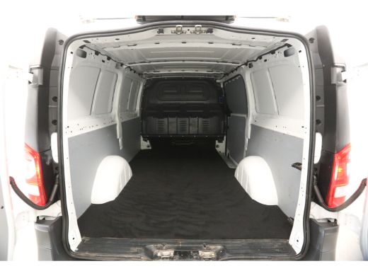 Mercedes Vito 111 CDI Lang Airco 3 Persoons Trekhaak Imperiaal 3 Persoons Leder Elektrpakket ActivLease financial lease