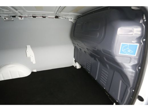 Mercedes Vito 114 CDI Lang Automaat Airco Cruise Stoelverwarming 3 Persoons Elektrpakket Achterklep ActivLease financial lease