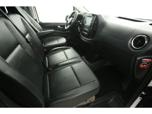 Mercedes Vito 114 CDI Lang Automaat Camera Carplay Cruise Clima LED 2xSchuifdeur Navi Trekhaak Leder 18"LMV Sto... ActivLease financial lease