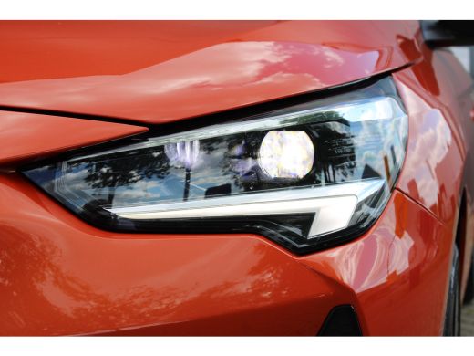 Opel CORSA-E Ultimate 50 kWh / Navigatie / Alcantara / PDC V+A / Matrix LED / stuur -en stoelverwarming / Draa... ActivLease financial lease