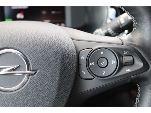 Opel CORSA-E Ultimate 50 kWh / Navigatie / Alcantara / PDC V+A / Matrix LED / stuur -en stoelverwarming / Draa... ActivLease financial lease