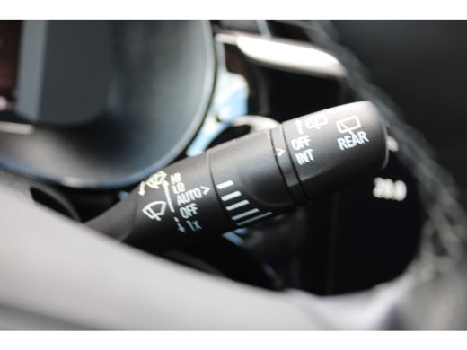 Opel CORSA-E Ultimate 50 kWh / Navigatie / Alcantara / PDC V+A / Matrix LED / stuur -en stoelverwarming / Draa... ActivLease financial lease