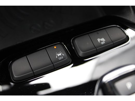 Opel CORSA-E Ultimate 50 kWh / Navigatie / Alcantara / PDC V+A / Matrix LED / stuur -en stoelverwarming / Draa... ActivLease financial lease