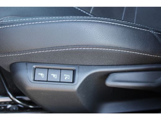 Opel CORSA-E Opel Ultimate 50 kWh / Navigatie / Alcantara / PDC V+A / Matrix LED / stuur -en stoelverwarming /... ActivLease financial lease