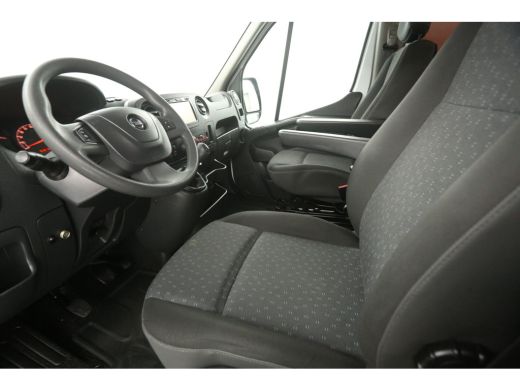 Opel Movano 2.3 CDTI L2H2 Airco Cruise Camera Trekhaak Omvormer Navi PDC Elektrpakket ActivLease financial lease