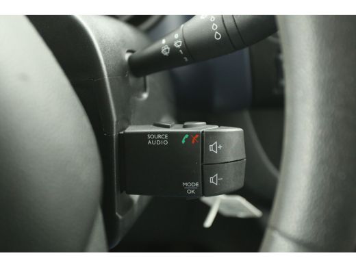 Opel Vivaro 1.6 CDTI L2H1 Airco Camera Cruise Trekhaak 3 Persoons Imperiaal Ladder Elektrpakket ActivLease financial lease