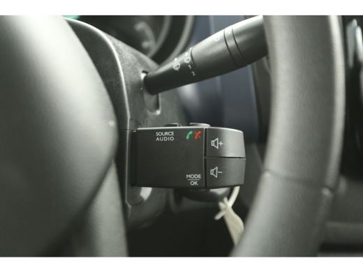 Opel Vivaro 1.6 CDTI L2H1 Airco Cruise Navigatie PDC 3 Persoons Imperiaal Elektrpakket Trekhaak ActivLease financial lease