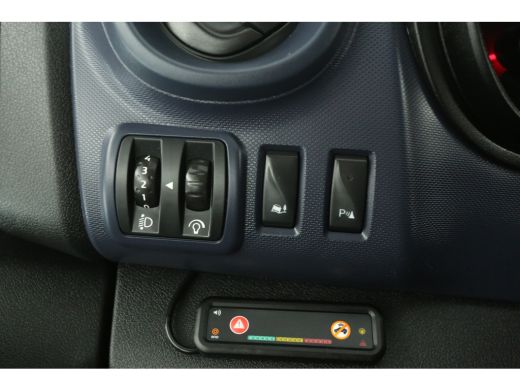 Opel Vivaro 1.6 CDTI L2H1 Airco Cruise Navigatie PDC 3 Persoons Imperiaal Elektrpakket Trekhaak ActivLease financial lease