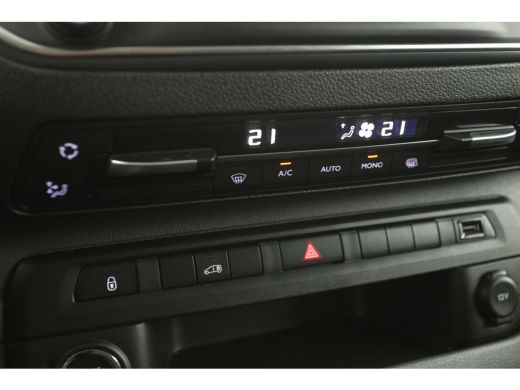Opel Vivaro 2.0 CDTI L3H1 Automaat Clima 360Camera Cruise Carplay Head-up Display Navi PDC LED 3 Pers 17"LMV ... ActivLease financial lease