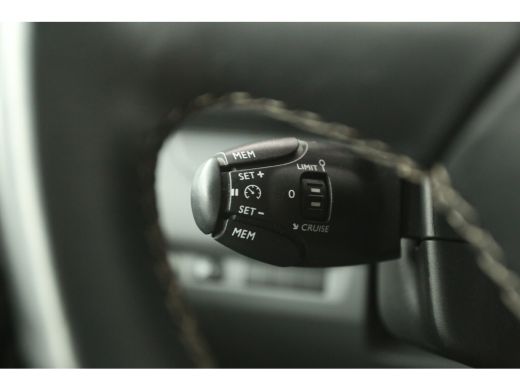 Opel Vivaro 2.0 CDTI L3H1 Automaat Clima 360Camera Cruise Carplay Head-up Display Navi PDC LED 3 Pers 17"LMV ... ActivLease financial lease