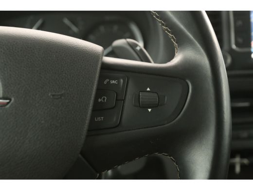 Opel Vivaro 2.0 CDTI L3H1 Automaat Clima 360Camera Cruise Carplay Head-up Display Navi PDC LED 3 Pers 17"LMV ... ActivLease financial lease