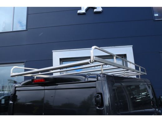 Peugeot Boxer 330 2.2 BlueHDi 140 L1H1 Premium | Cruise Control | Trekhaak | Camera | Navigatie | Airco | Imper... ActivLease financial lease