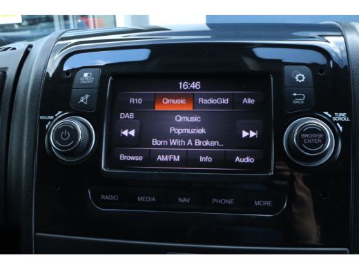 Peugeot Boxer 330 2.2 BlueHDi 140 L1H1 Premium | Cruise Control | Trekhaak | Camera | Navigatie | Airco | Imper... ActivLease financial lease
