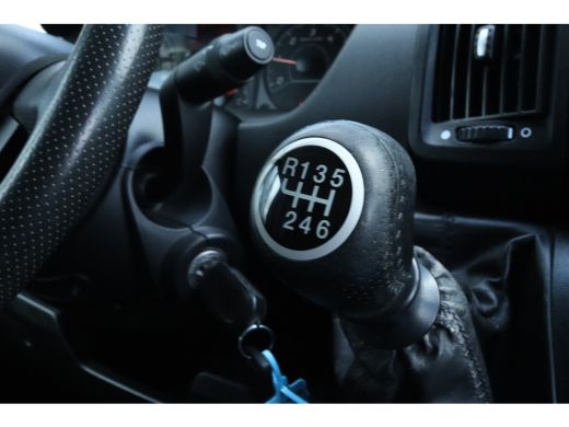 Peugeot Boxer 330 2.2 BlueHDi 140 L1H1 Premium | Cruise Control | Trekhaak | Camera | Navigatie | Airco | Imper... ActivLease financial lease