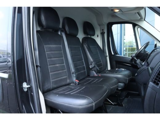 Peugeot Boxer 330 2.2 BlueHDi 140 L1H1 Premium | Cruise Control | Trekhaak | Camera | Navigatie | Airco | Imper... ActivLease financial lease