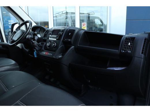 Peugeot Boxer 330 2.2 BlueHDi 140 L1H1 Premium | Cruise Control | Trekhaak | Camera | Navigatie | Airco | Imper... ActivLease financial lease