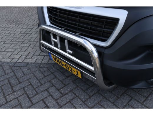 Peugeot Boxer 330 2.2 BlueHDi 140 L1H1 Premium | Cruise Control | Trekhaak | Camera | Navigatie | Airco | Imper... ActivLease financial lease