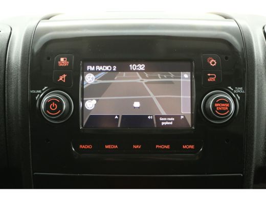Peugeot Boxer 333 2.2 BlueHDi L2H1 165PK Airco 2xSchuifdeur Camera Cruise Navigatie PDC Elektrpakket Trekhaak ActivLease financial lease