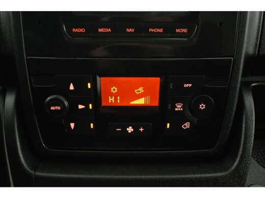 Peugeot Boxer 333 2.2 BlueHDi L2H1 165PK Airco 2xSchuifdeur Camera Cruise Navigatie PDC Elektrpakket Trekhaak ActivLease financial lease