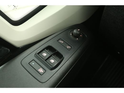 Peugeot Boxer 333 2.2 BlueHDi L2H1 165PK Airco 2xSchuifdeur Camera Cruise Navigatie PDC Elektrpakket Trekhaak ActivLease financial lease