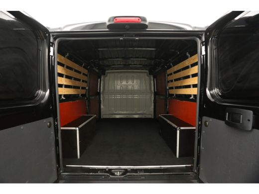 Peugeot Boxer 333 2.2 BlueHDi L2H1 165PK Airco 2xSchuifdeur Camera Cruise Navigatie PDC Elektrpakket Trekhaak ActivLease financial lease
