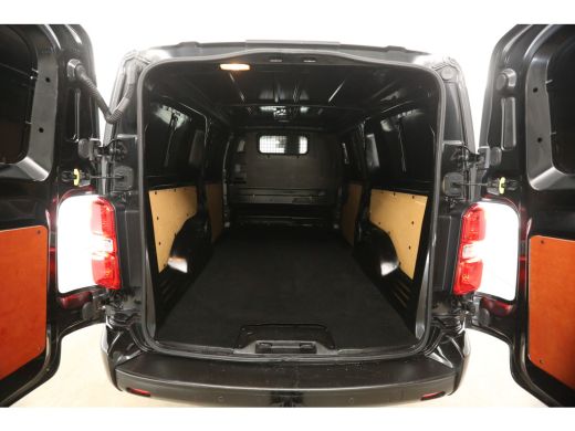 Peugeot Expert 2.0 BlueHDI L3H1 177PK Automaat Airco Cruise 360Camera Carplay 3 Persoons PDC 17''LMV LED Trekhaak ActivLease financial lease