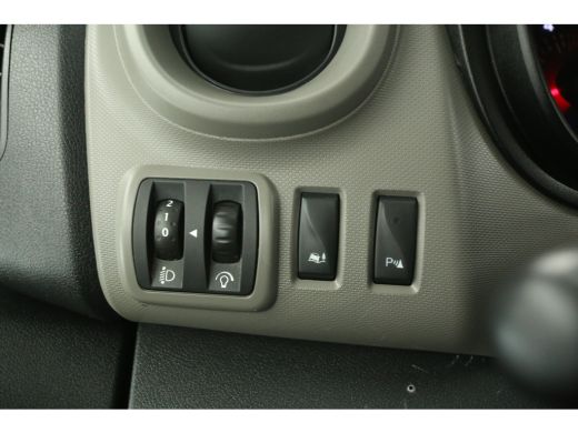 Renault Trafic 1.6 dCi T27 L1H1 Airco Cruise Navigatie Parkeersensoren 17"LMV Elektrpakket Trekhaak ActivLease financial lease