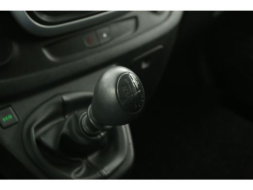 Renault Trafic 1.6 dCi T27 L1H1 Airco Cruise Navigatie Parkeersensoren 17"LMV Elektrpakket Trekhaak ActivLease financial lease