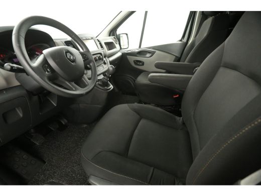 Renault Trafic 1.6 dCi T27 L1H1 Airco Cruise Navigatie Parkeersensoren 17"LMV Elektrpakket Trekhaak ActivLease financial lease