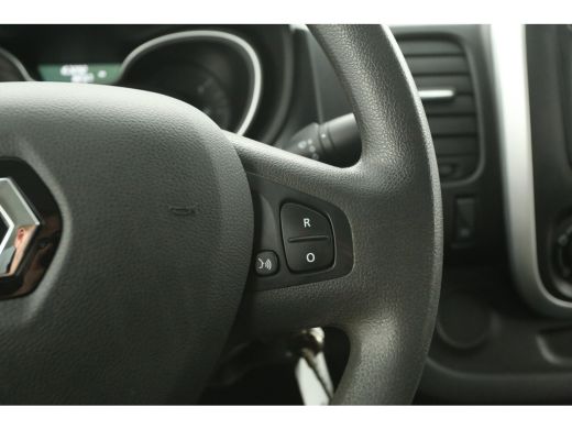 Renault Trafic 2.0 dCi T29 L2H1 Airco Cruise Navigatie Parkeersensoren Elektrpakket ActivLease financial lease