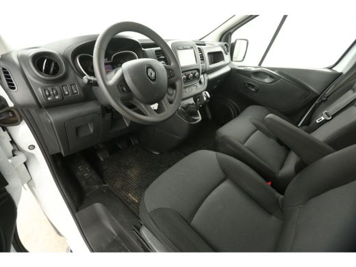 Renault Trafic 2.0 dCi T29 L2H1 Dubbele Cabine 6 Persoons Airco Cruise Navi PDC 16"LMV Elektrpakket Trekhaak ActivLease financial lease