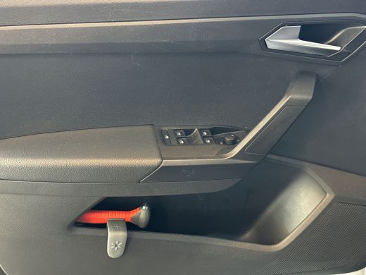 Seat Arona 1.0 TSI 95pk Style | Parkeersensoren achter | klimaatregeling | Apple CarPlay, Android Auto ActivLease financial lease