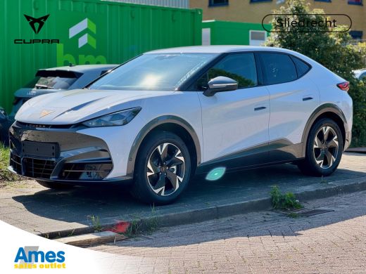 Seat Tavascan 77kWh 286pk Business | Dodehoeksensoren | Adaptive Cruise Control | Elektrische achterklep Seat Tavascan 77kWh 286pk Business | Dodehoeksensoren | Adaptive Cruise Control | Elektrische achterklep