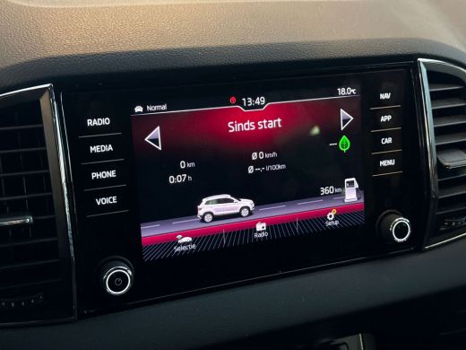 Skoda Karoq 1.5 TSI Sportline Business / Achteruitrijcamera / Navigatie / Parkeersensoren / Adaptive Cruise C... ActivLease financial lease