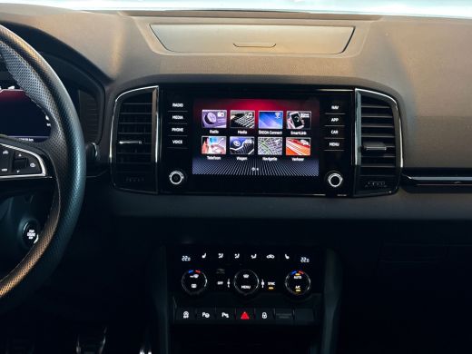 Skoda Karoq 1.5 TSI Sportline Business / Achteruitrijcamera / Navigatie / Parkeersensoren / Adaptive Cruise C... ActivLease financial lease