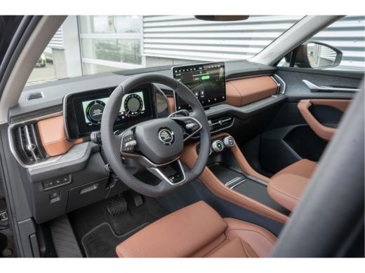 Skoda Kodiaq Škoda 1.5 TSI 204pk PHEV Business Edition | Trekhaak| Cognac Leer| 360 camera| Pan-Dak | ActivLease financial lease