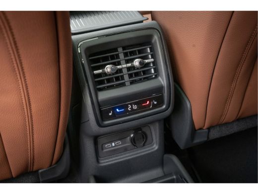 Skoda Kodiaq Škoda 1.5 TSI 204pk PHEV Business Edition | Trekhaak| Cognac Leer| 360 camera| Pan-Dak | ActivLease financial lease