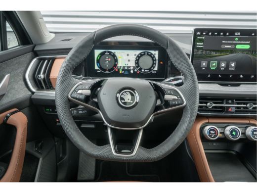 Skoda Kodiaq Škoda 1.5 TSI 204pk PHEV Business Edition | Trekhaak| Cognac Leer| 360 camera| Pan-Dak | ActivLease financial lease