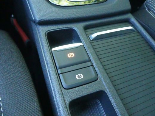 Skoda Octavia Combi 1.4 TSI iV PHEV 204PK Business Edition | NAVI | ELEKTRISCHE ACHTERKLEP | PARKEERSENSOREN | ActivLease financial lease